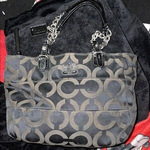 Coach Vintage Mia OP Art Sateen Signature Shoulder Bag 15”W x 10”H Classic 🌸🌼